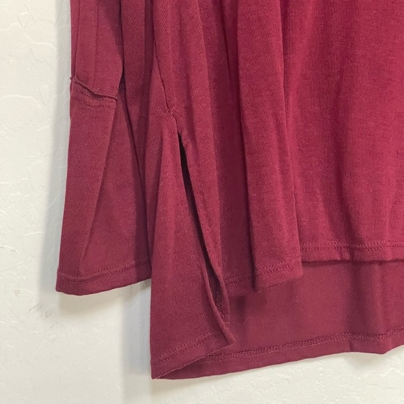 Women’s Forgotten Grace long sleeve top size small - Picture 2 of 6